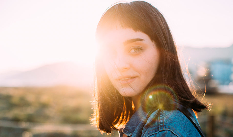 Logra retratos cinematográficos utilizando luz natural