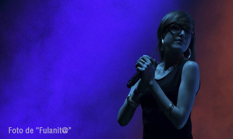 ¿Debo firmar mis fotografías?